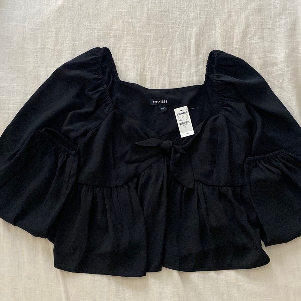 Brand new balloon sleeve crop top